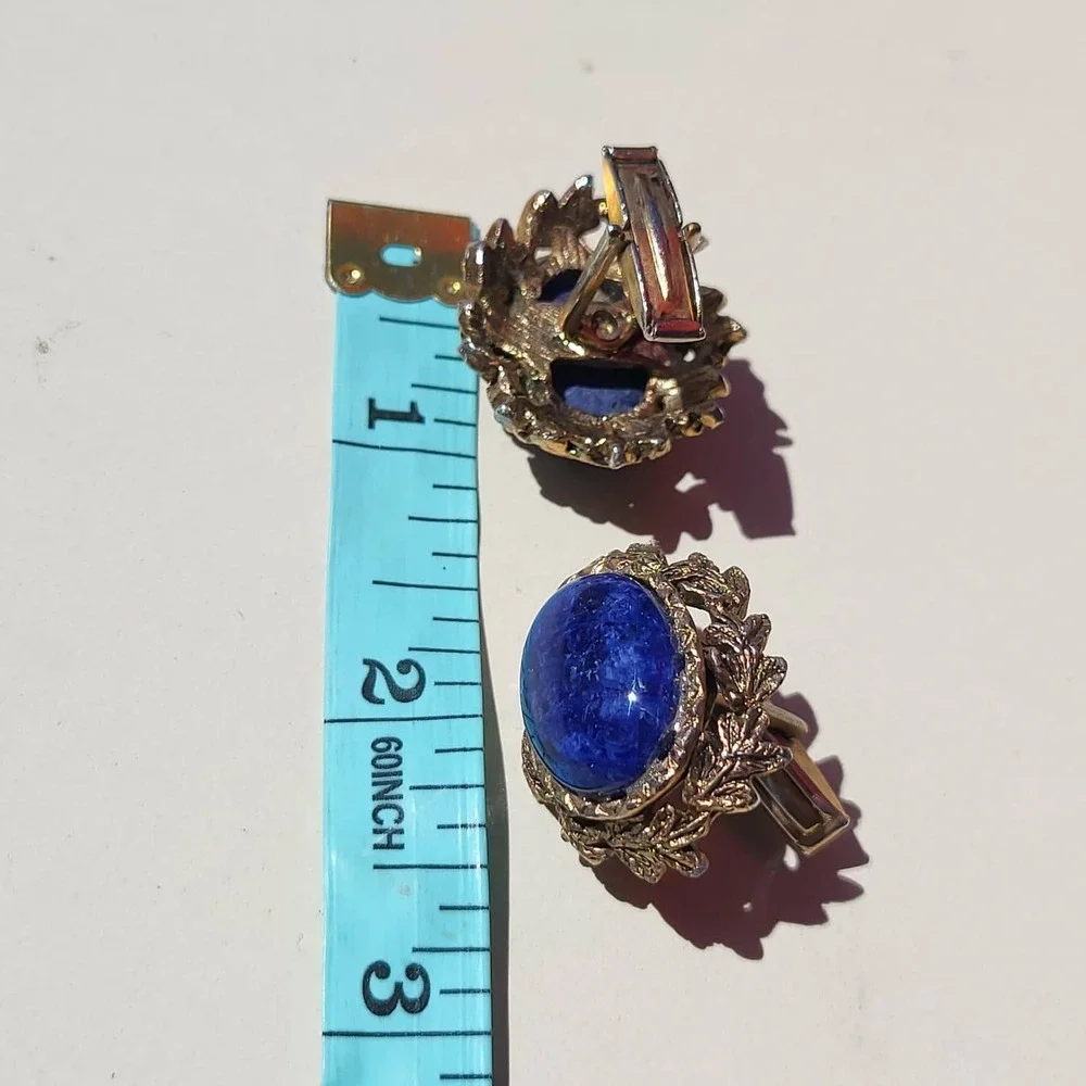 Vintage Lapis Lazuli Gold Tone Leaf Border Cufflinks Blue Mens Textured Toggle